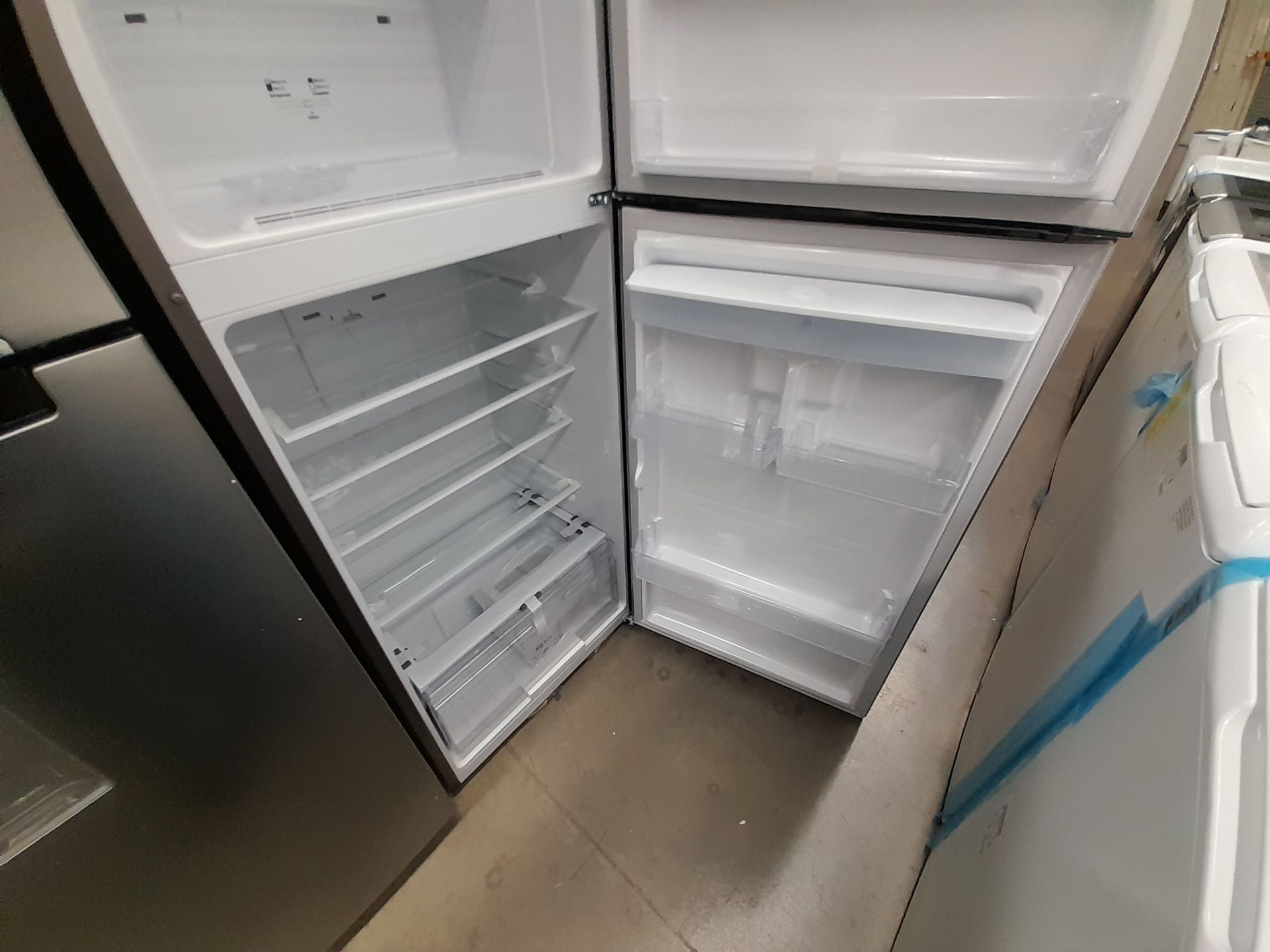 Lote de 1 refrigerador con dispensador de agua Marca SAMSUNG, Modelo RT38A571JS9, Serie 2317R, - Image 5 of 6