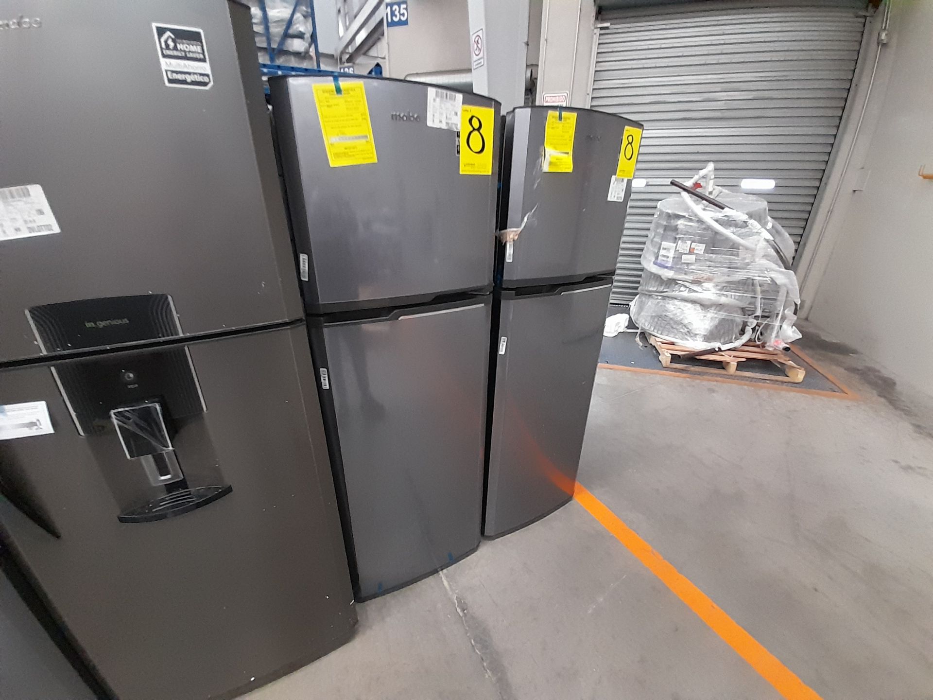 Lote de 2 refrigeradores contiene: 1 refrigerador Marca MABE, Modelo RMA250PVMRE, Serie 606836, - Image 2 of 8