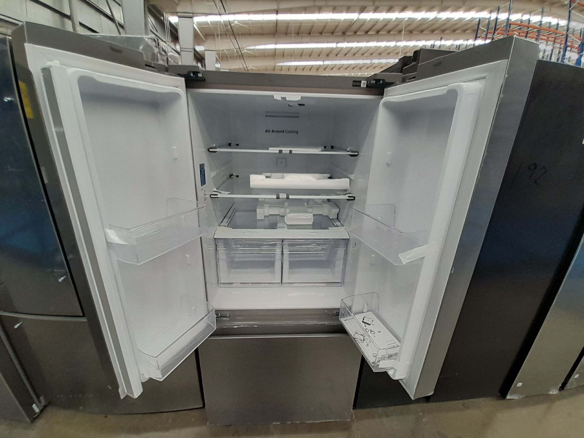 Lote de 1 refrigerador Marca SAMSUNG, Modelo RF22A4010S9, Serie 0281W, Color GRIS (no se asegur - Image 4 of 5