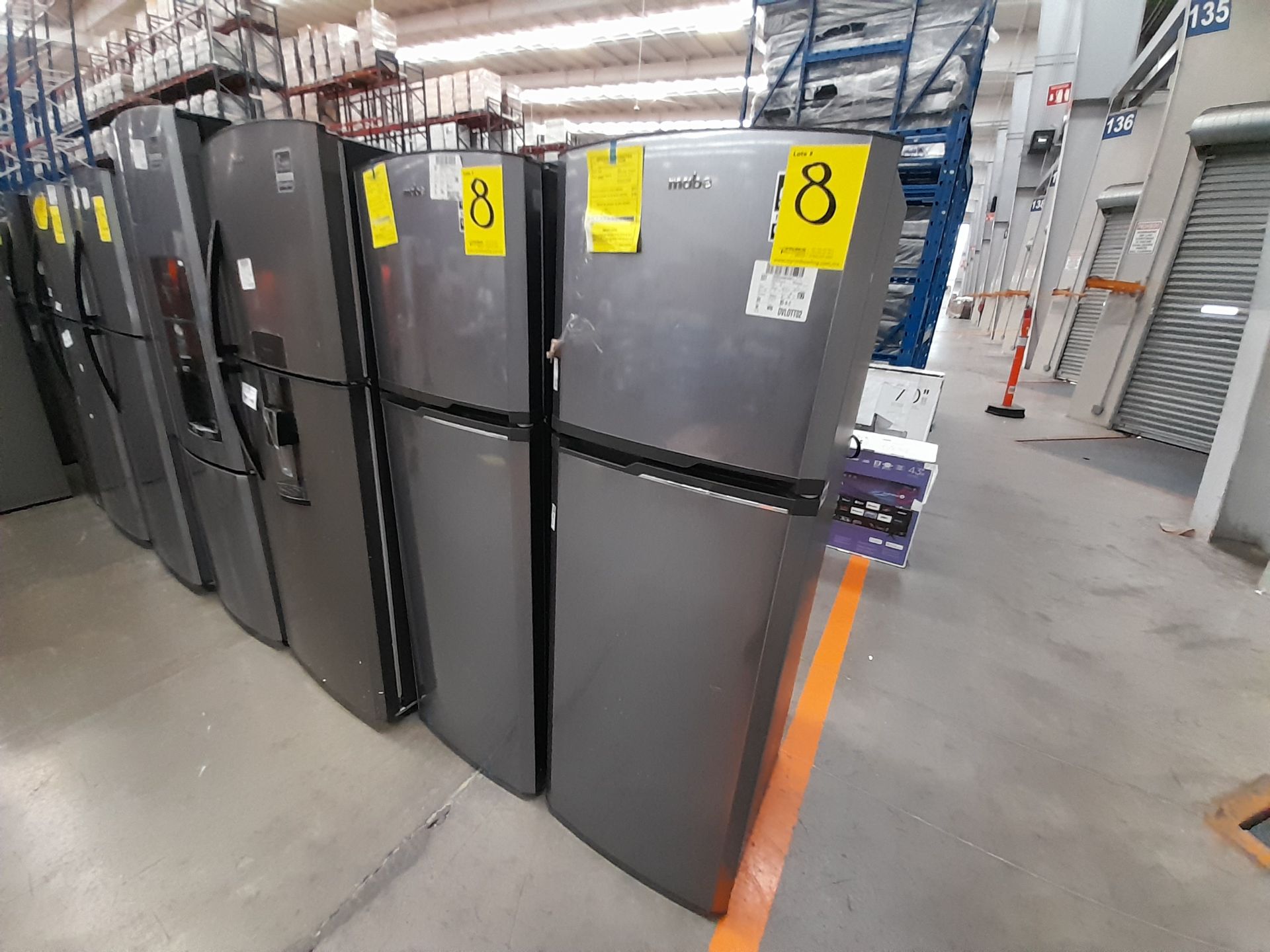 Lote de 2 refrigeradores contiene: 1 refrigerador Marca MABE, Modelo RMA250PVMRE, Serie 606836, - Image 3 of 8