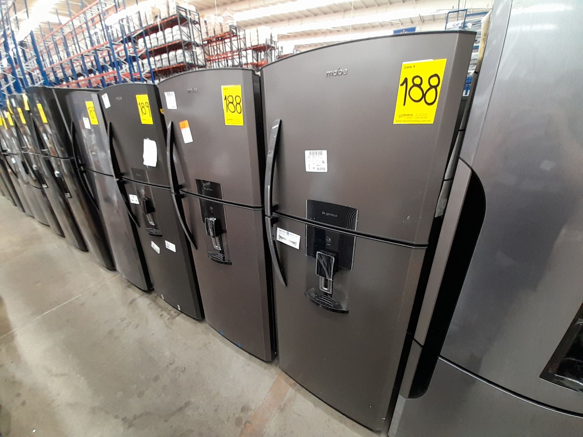 Lote de 2 refrigeradores contiene: 1 refrigerador con dispensador de agua Marca MABE, Modelo RM - Image 2 of 8