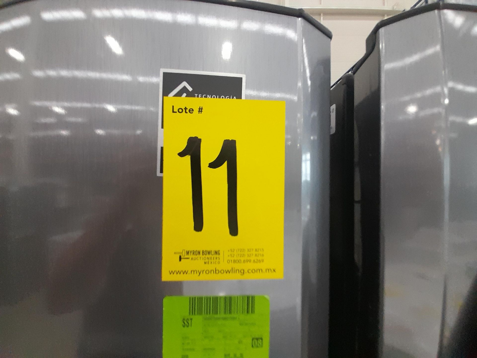 Lote de 2 Refrigeradores contiene: 1 Refrigerador Marca MABE, Modelo RME360FXM, Color GRIS; 1 R - Image 8 of 8