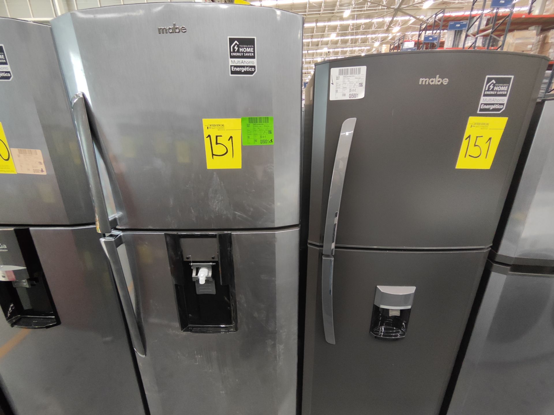 Lote de 2 Refrigeradores contiene: 1 Refrigerador con dispensador de agua Marca MABE, Modelo RM