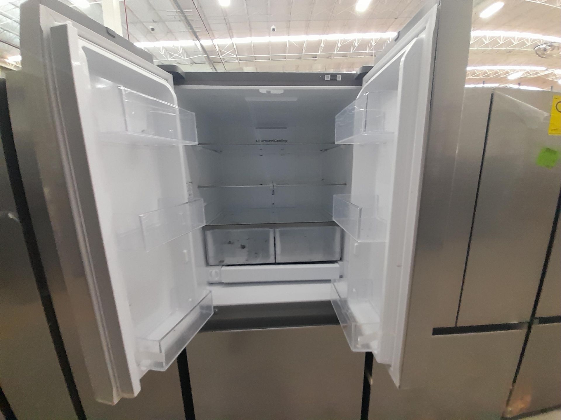 Lote de 1 Refrigerador Marca SAMSUNG, Modelo RF25C5151S9, Color GRIS (No se asegura su funciona - Image 4 of 5