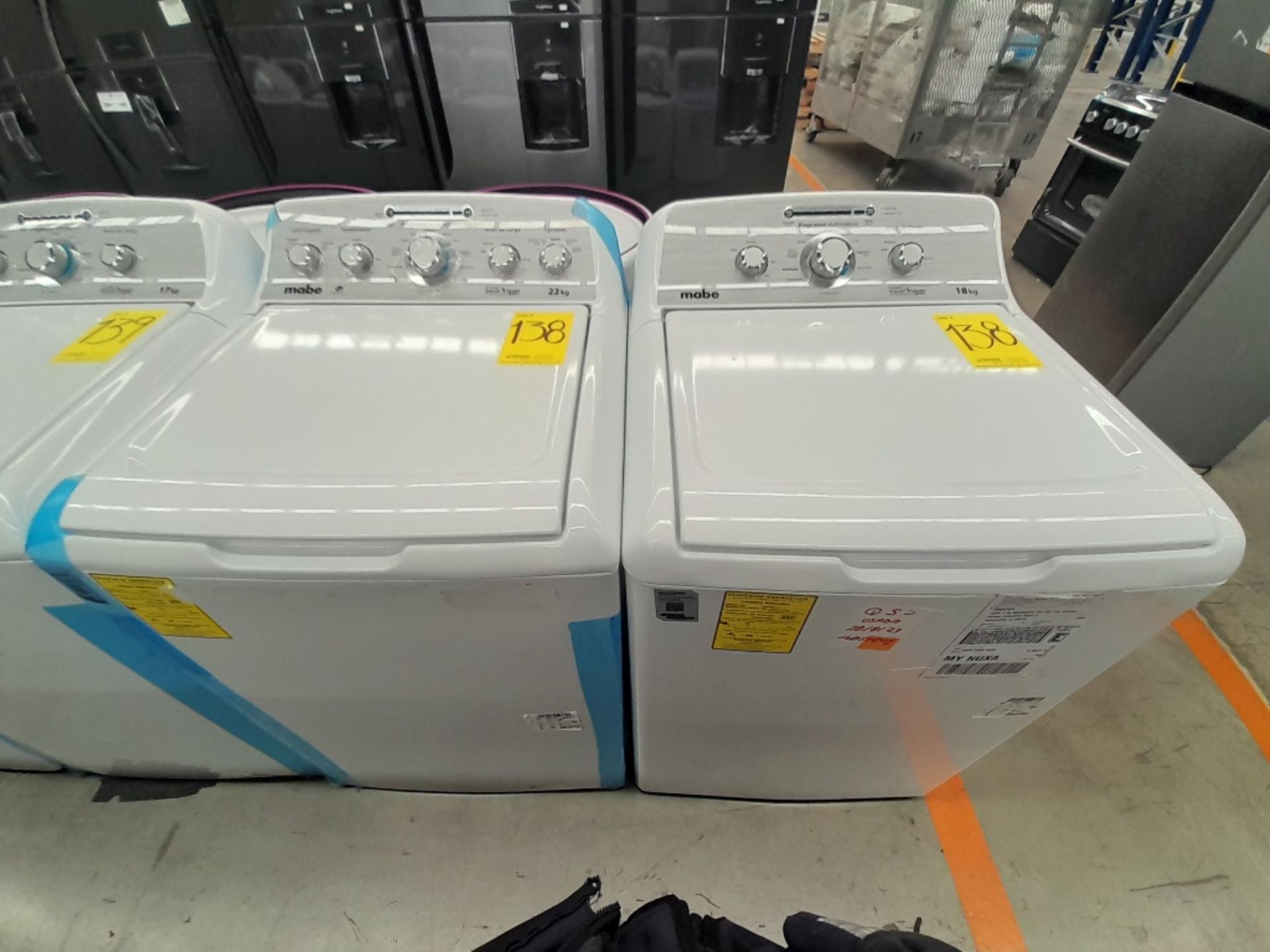 Lote de 2 lavadoras contiene: 1 lavadora de 22 KG, Marca MABE, Modelo LMA72215CBAB02, Serie S17659,