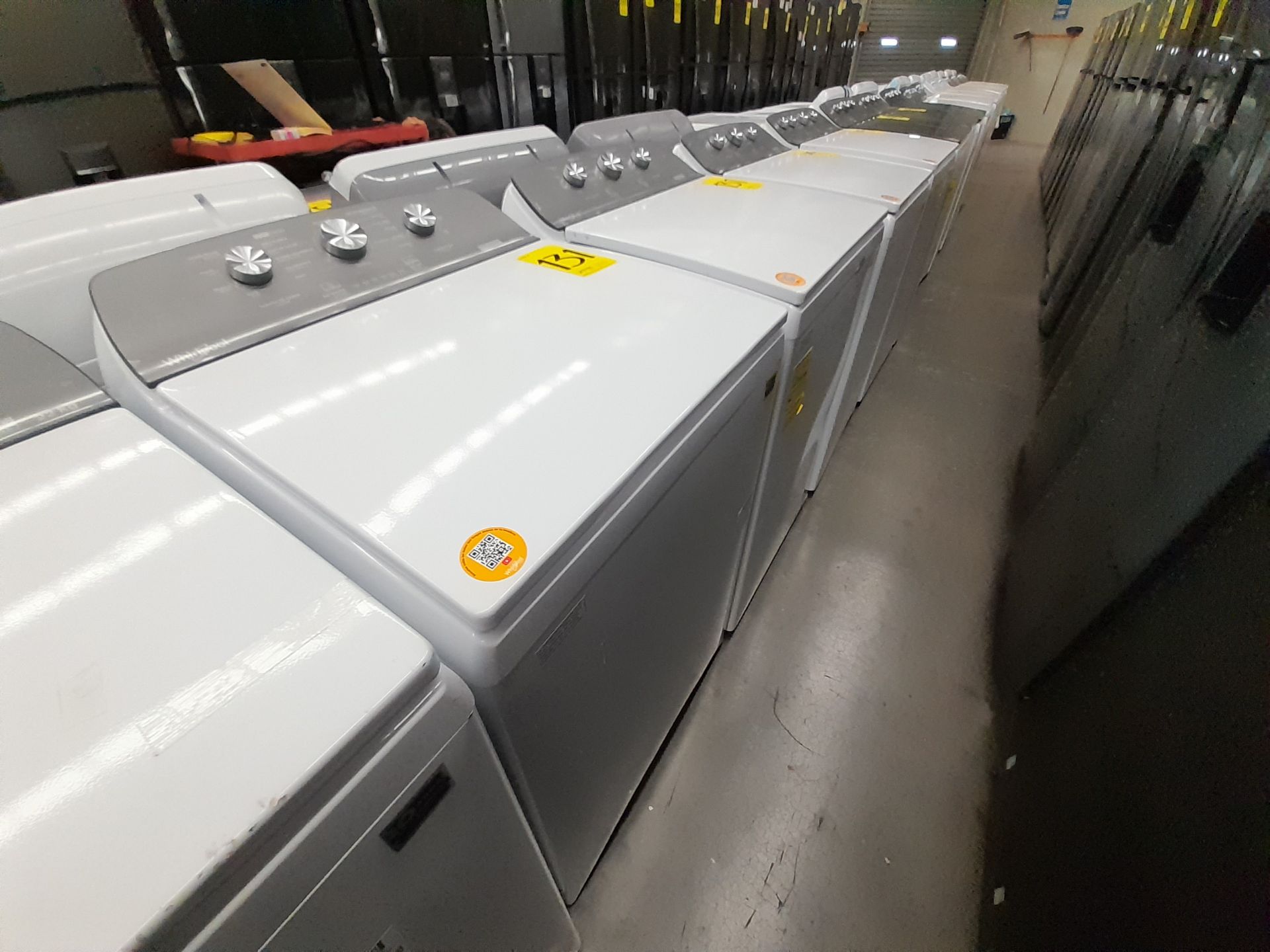 Lote de 2 lavadoras contiene: 1 lavadora de 18 KG, Marca WHIRPOOL, Modelo 8MWTW1813WJM0, Serie 5804 - Image 3 of 6
