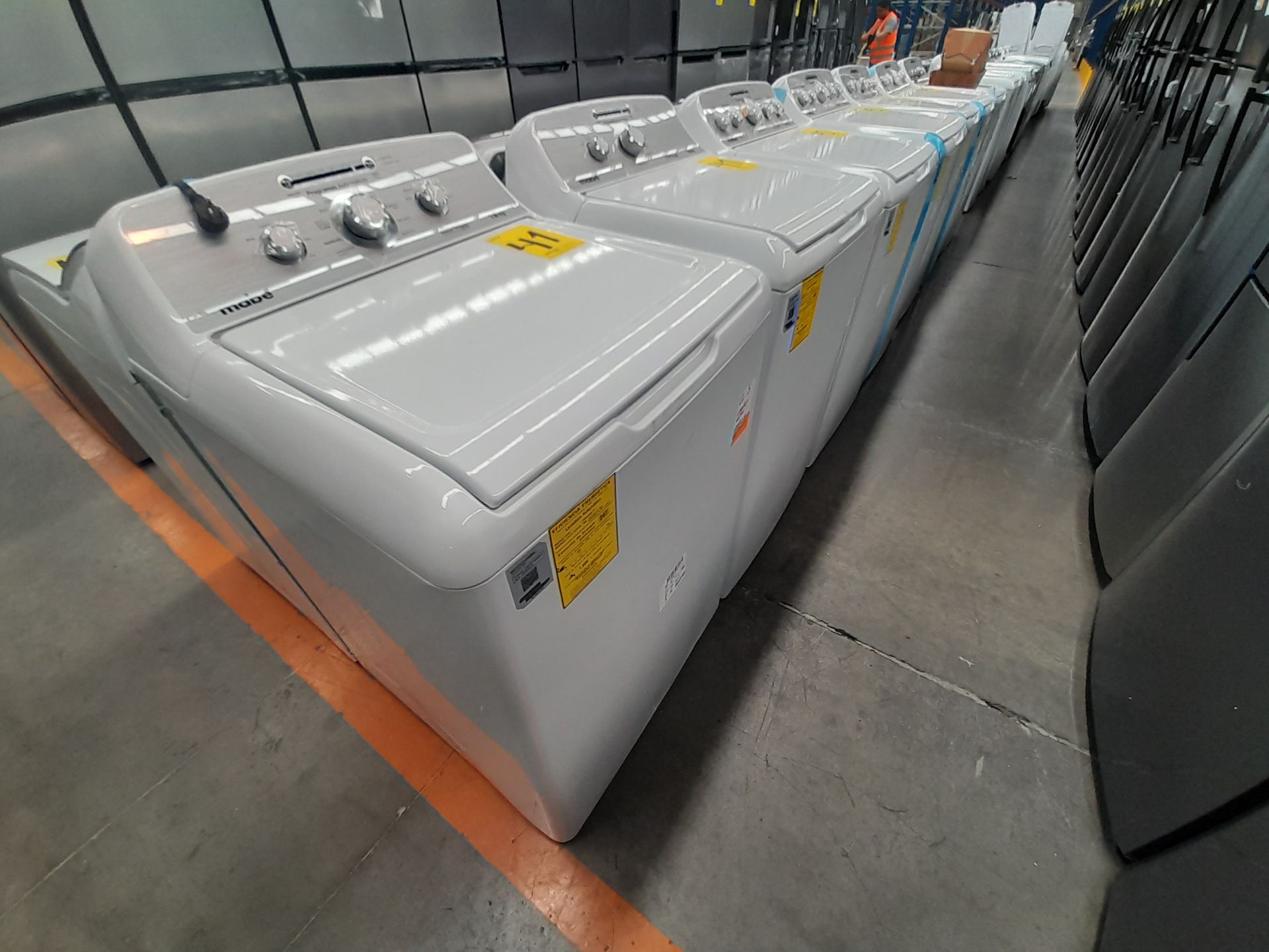 Lote de 2 lavadoras contiene: 1 lavadora de 18 KG, Marca MABE, Modelo LMA78113CBAB01, Serie S76416, - Image 3 of 6