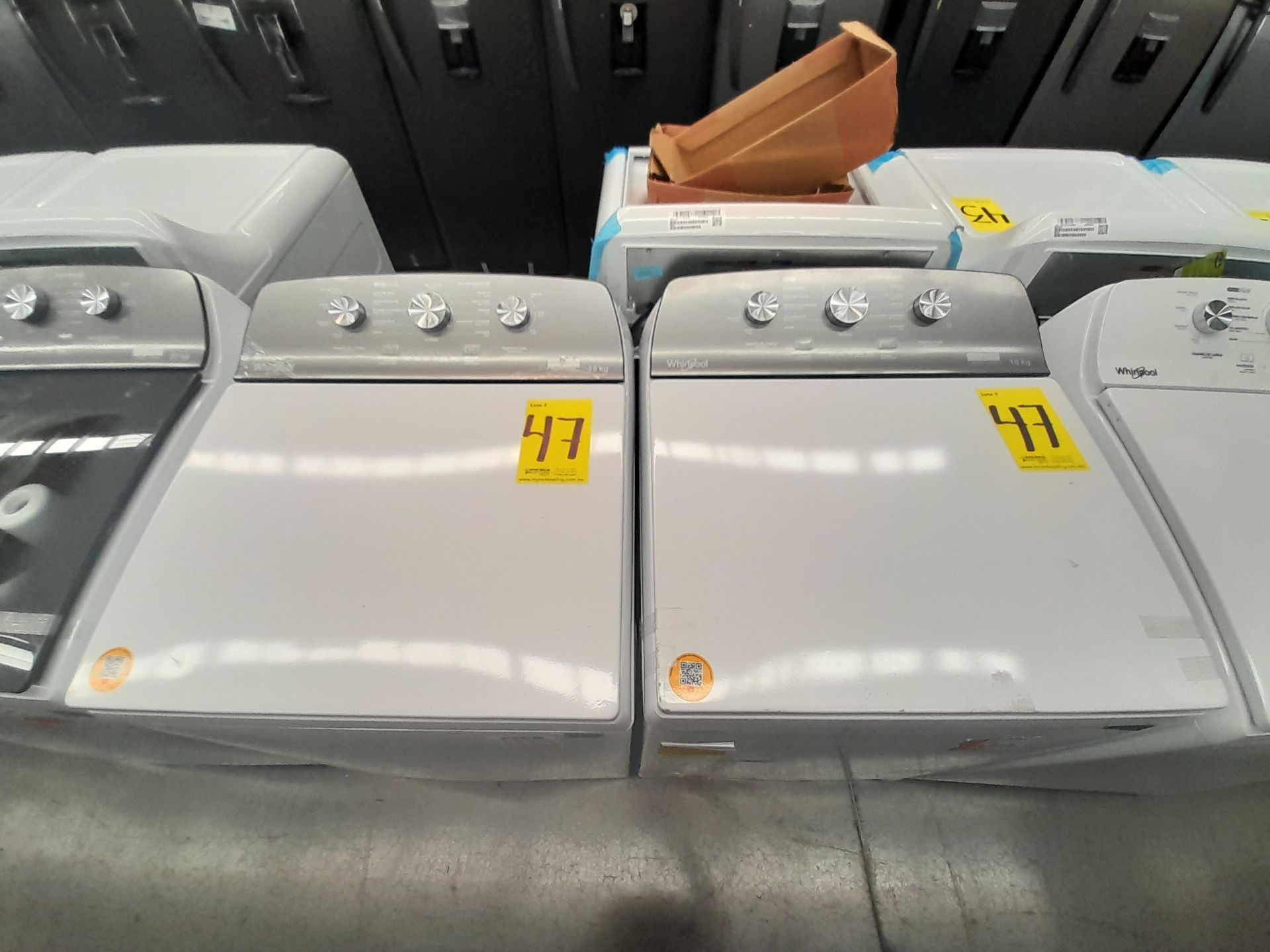 Lote de 2 lavadoras contiene: 1 lavadora de 18 KG, Marca WHIRPOOL, Modelo 8MWTW1813MJM1, Serie 1064 - Image 4 of 6