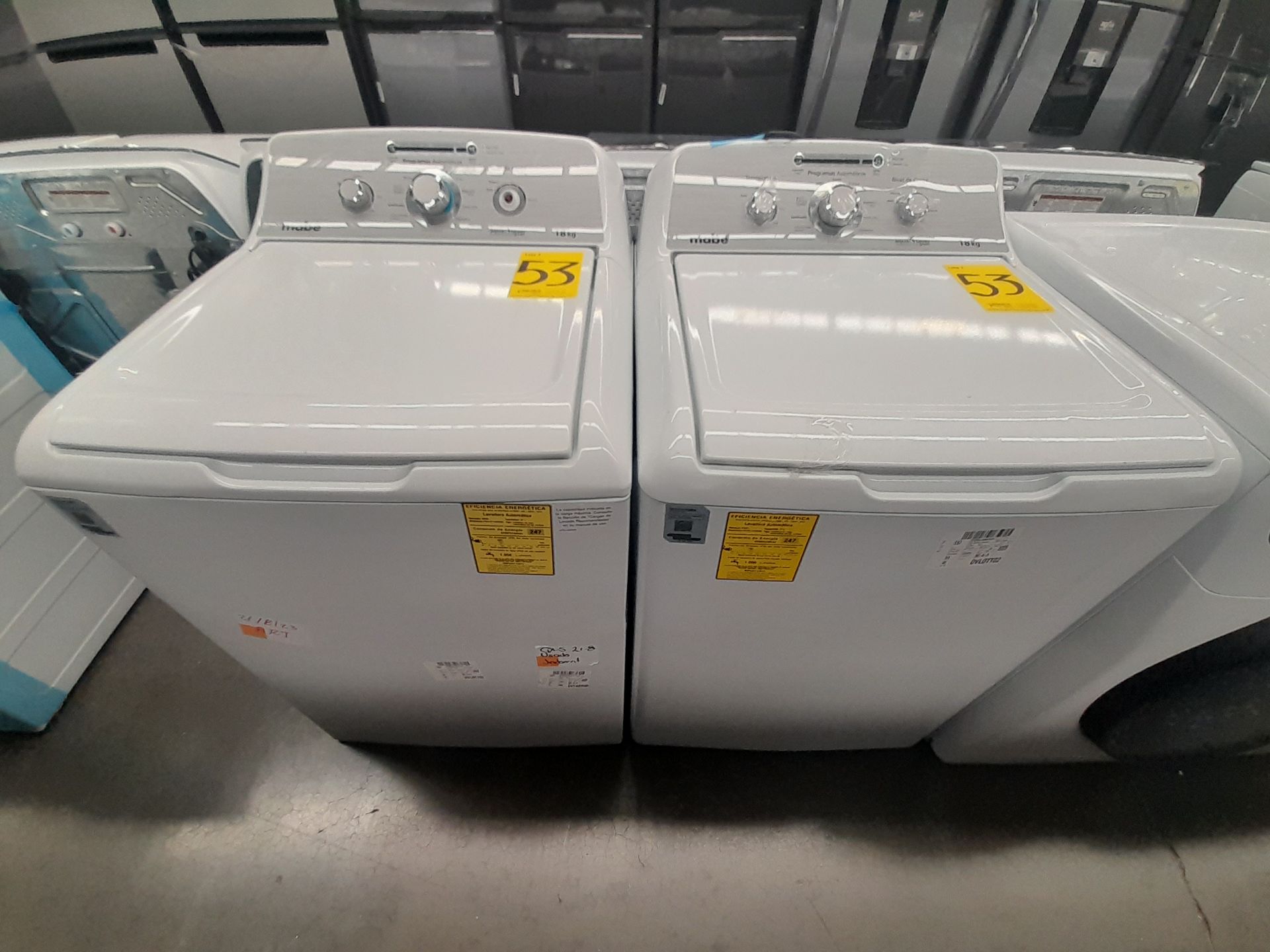 Lote de 2 lavadoras contiene: 1 lavadora de 18 KG, Marca MABE, Modelo LMA78113CBAB01, Serie S76416,