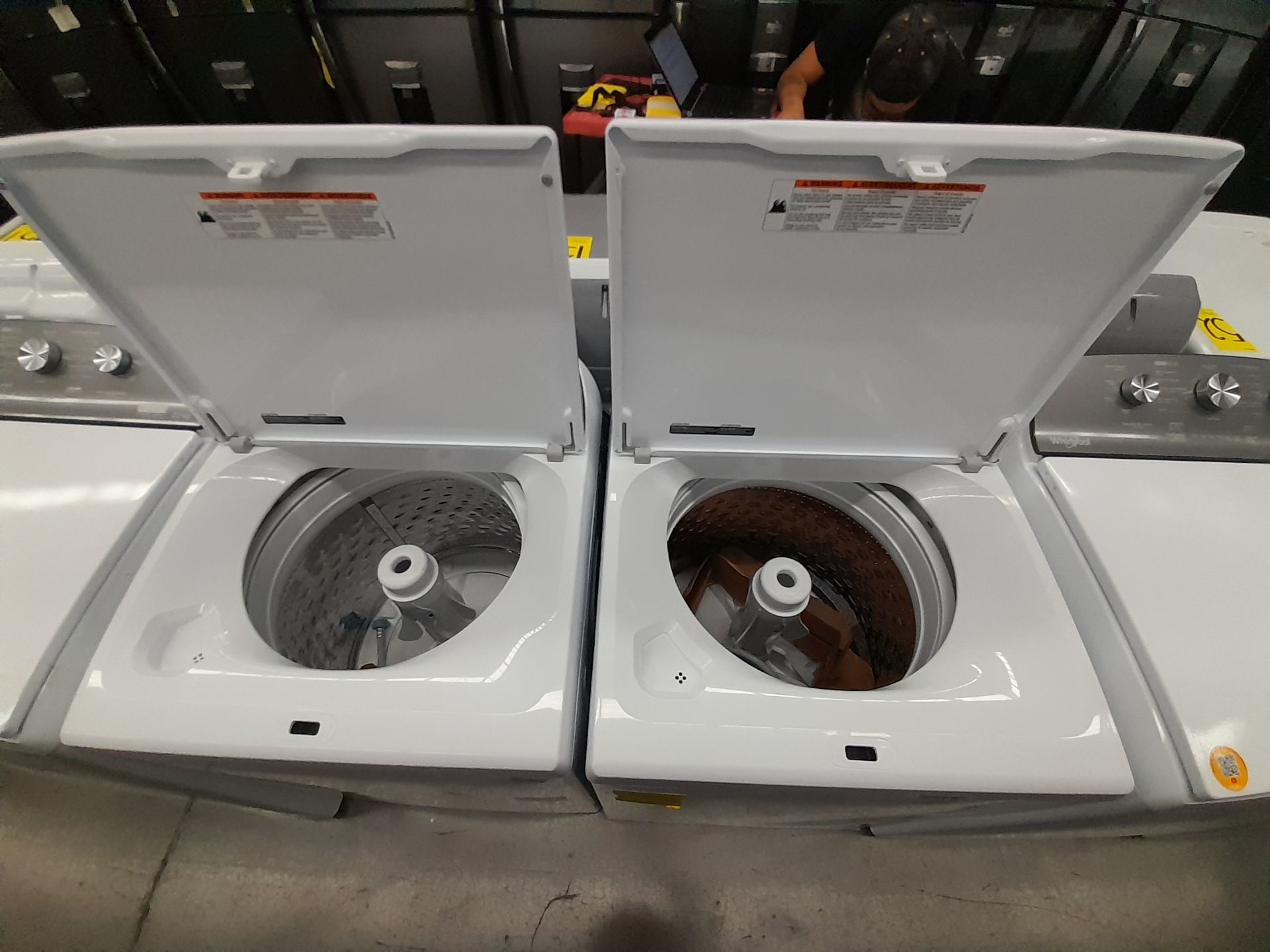 Lote de 2 lavadoras contiene: 1 lavadora de 18 KG, Marca WHIRPOOL, Modelo 8MWTW1813WJM0, Serie 5804 - Image 5 of 6
