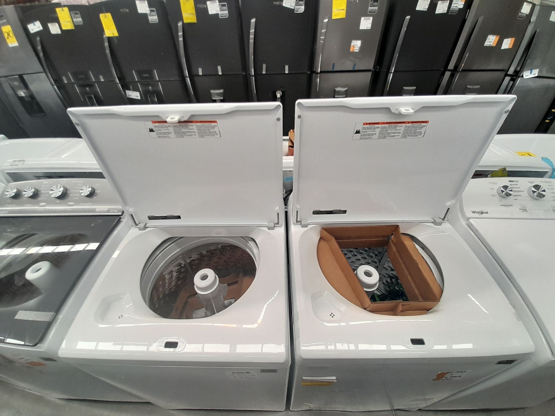 Lote de 2 lavadoras contiene: 1 lavadora de 18 KG, Marca WHIRPOOL, Modelo 8MWTW1813MJM1, Serie 1064 - Image 5 of 6