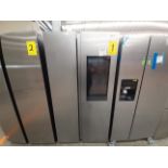 (Nuevo) Lote de 1 Refrigerador sin Dispensador de Agua Marca SAMSUNG FAMILY HUB, Modelo RS28A5F61S9