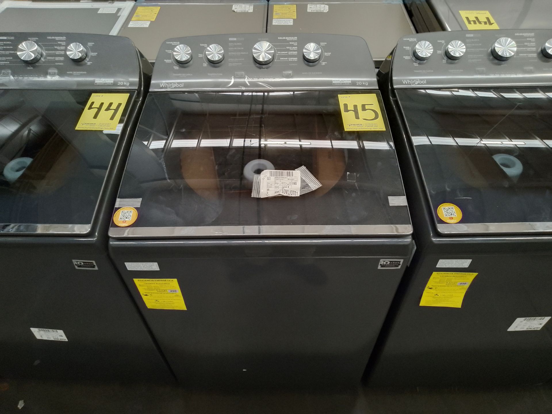 (Nuevo) Lote de 1 Lavadora de 20 Kg, Marca Whirlpool, Modelo 8MWTW2024WLG0, Serie 551245, Color NEG