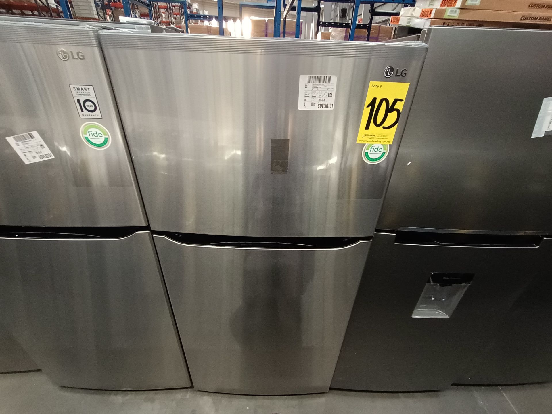 (Nuevo) Lote de 1 Refrigerador sin Dispensador de Agua Marca LG, Modelo LT57BPSX, Serie W18773, Col