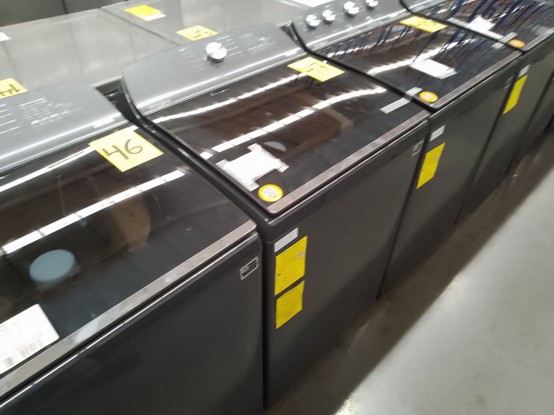 (Nuevo) Lote de 1 Lavadora de 22 Kg, Marca Whirlpool, Modelo 8MWTWLA31WJG0, Serie 082747, Color NEG - Bild 3 aus 4