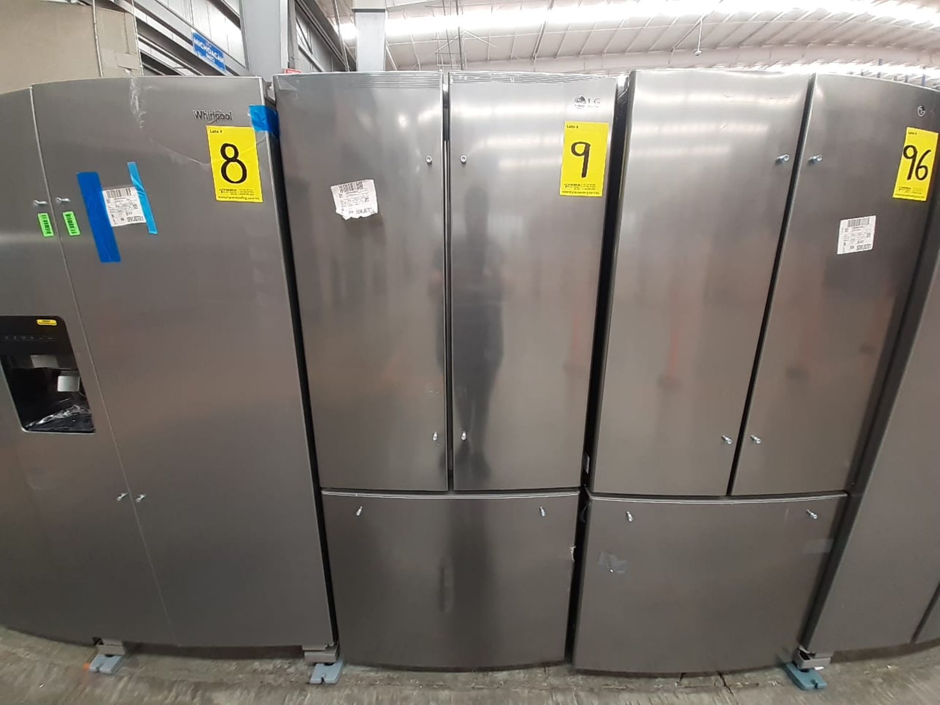 (Nuevo) Lote de 1 Refrigerador sin Dispensador de Agua Marca LG, Modelo GM22BIP, Serie J1A675, Colo
