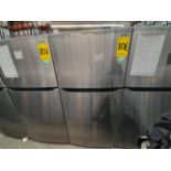 (Nuevo) Lote de 1 Refrigerador sin Dispensador de Agua Marca LG, Modelo LT57BPSX, Serie 1F560, Colo