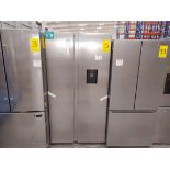 (Nuevo) Lote de 1 Refrigerador con Dispensador de Agua Marca HISENSE, Modelo RS19N6WCX, Serie E4001