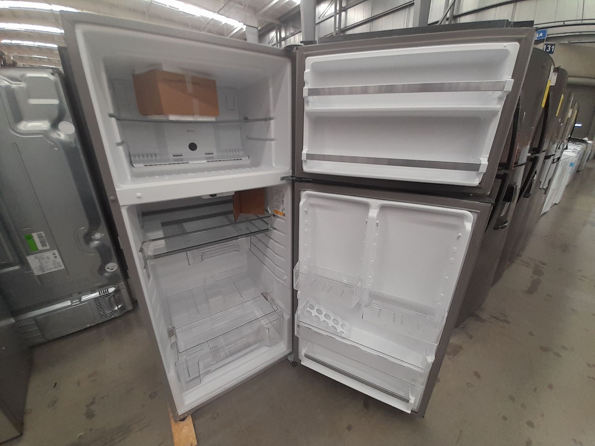 Lote de 1 refrigerador sin Dispensador de Agua Marca WHIRLPOOL, Modelo WT1726A, Serie 590500, Color - Image 5 of 6