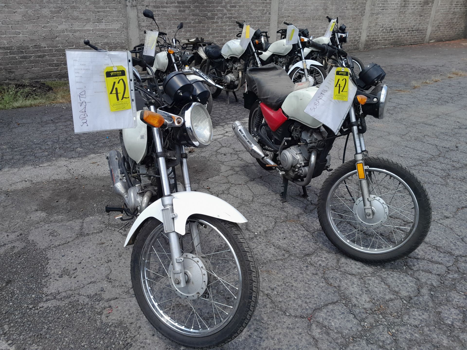 Lote de 2 Motocicletas contiene: 1 Motocicleta de trabajo usada Marca Yamaha YB 125, Modelo 2016, N - Image 2 of 11