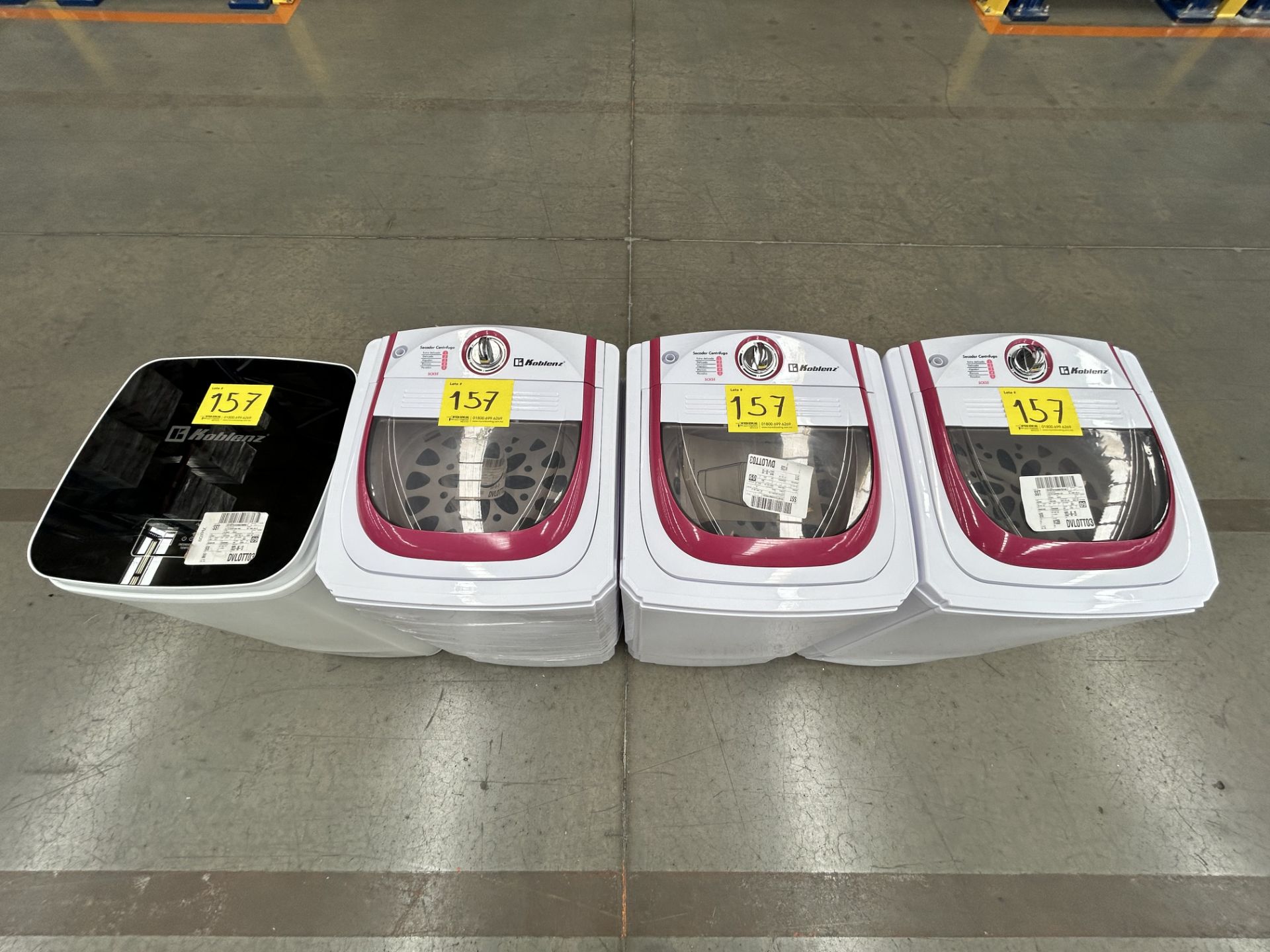 Lote de 4 lavadoras contiene: 1 secador centrifugado Marca KOBLENZ, Modelo SCK55; 1 secador centrif - Image 4 of 5