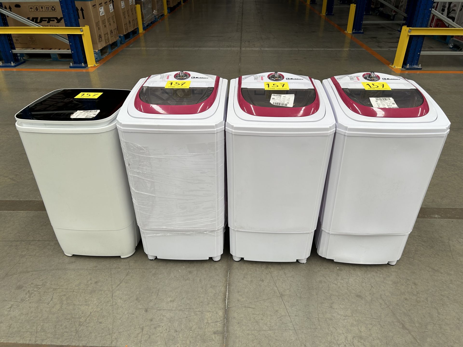 Lote de 4 lavadoras contiene: 1 secador centrifugado Marca KOBLENZ, Modelo SCK55; 1 secador centrif