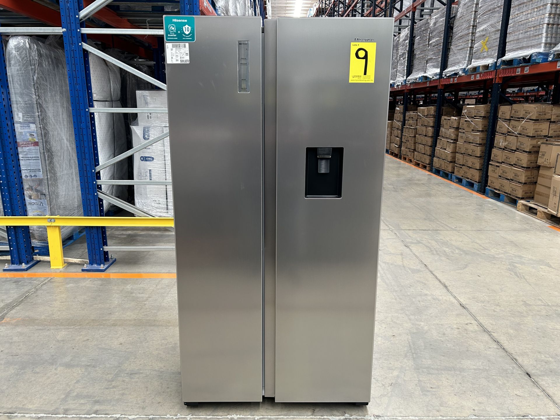 (NUEVO) Lote de 1 Refrigerador Marca HISENSE, Modelo RS19N6WCX, Serie 305487, Color GRIS