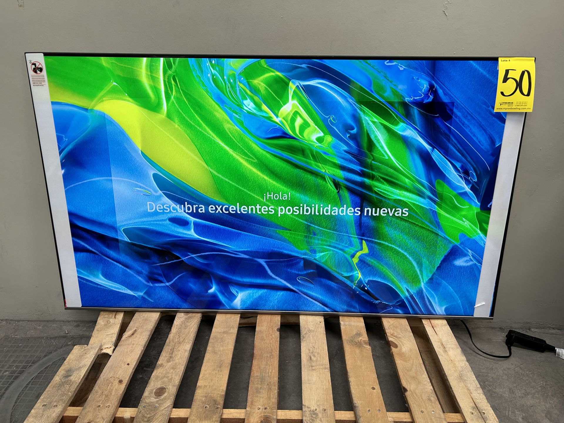 (NUEVO) Lote de 1 Pantalla de 65" Marca SAMSUNG, Modelo CRYSTAL AU8200