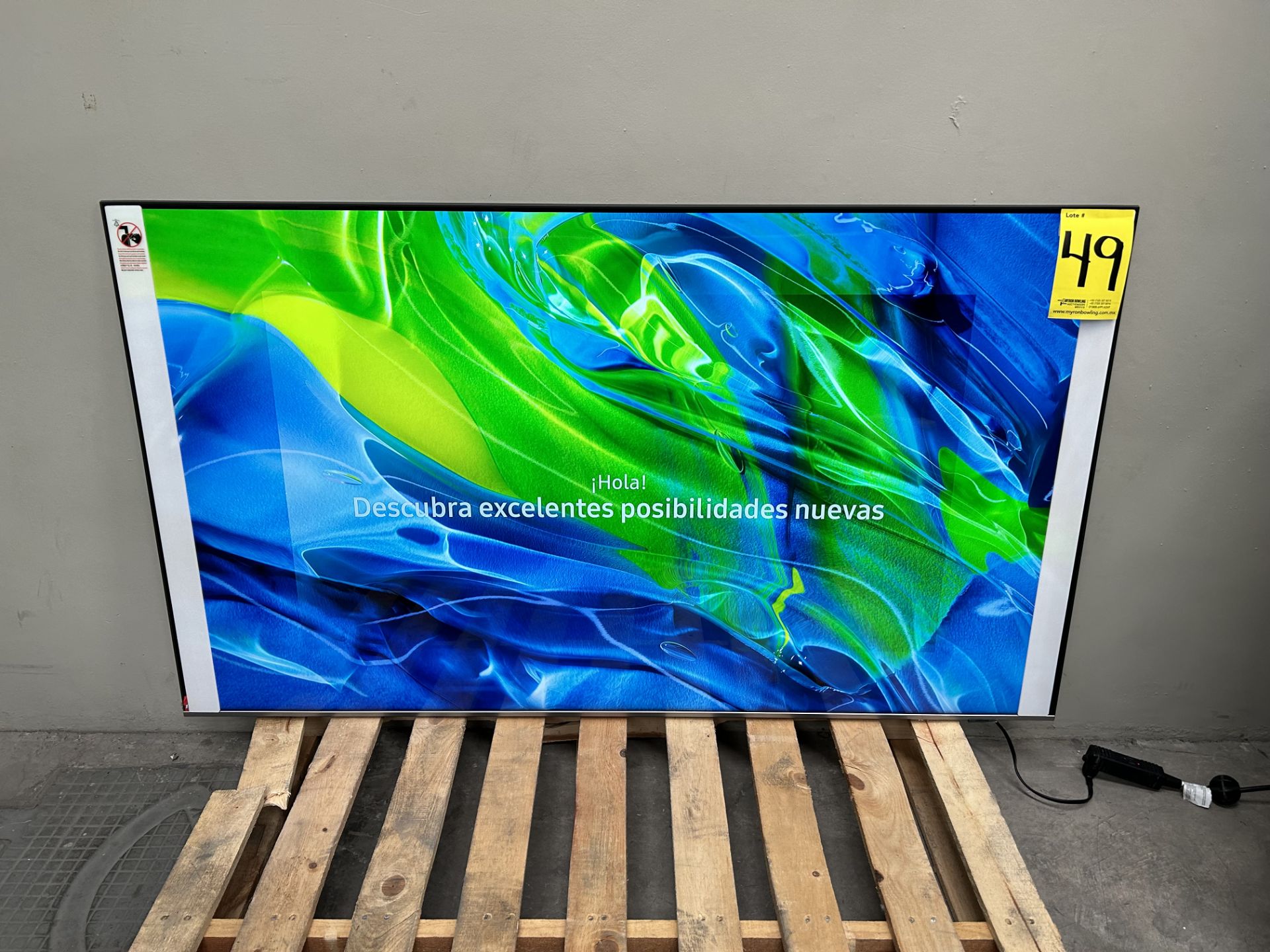 (NUEVO) Lote de 1 Pantalla de 65" Marca SAMSUNG, Modelo CRYSTAL AU8200