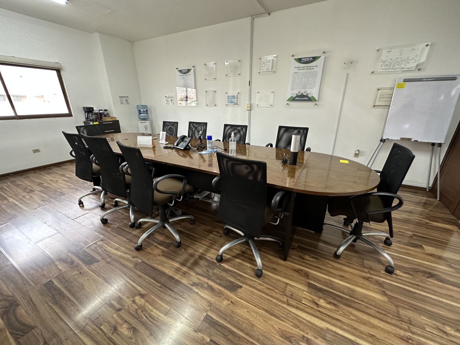 Lot of office furniture includes: 1 Boardroom table in brown wood measuring approximately 4.30 x 1. - Image 7 of 18