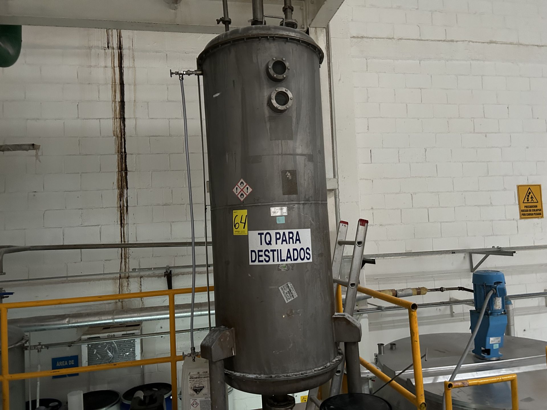 Alcohol Condensate Tank, 304 stainless steel tank; with Dimensions Height: 2.32 m Width: 0.84 m; Fe - Image 6 of 8