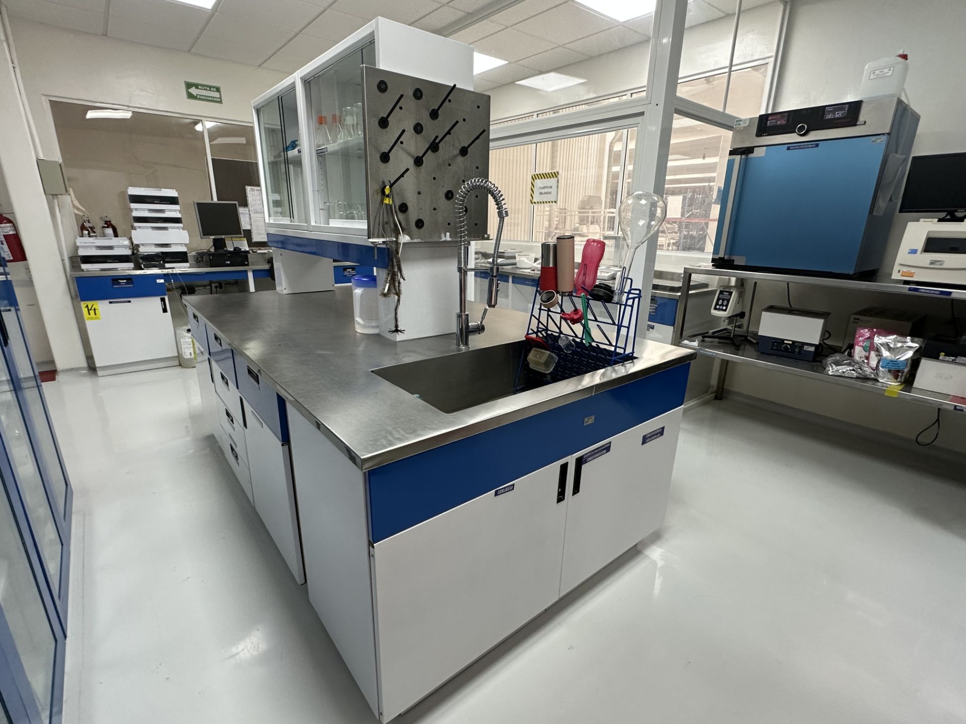 1 Central laboratory cabinet with stainless steel cover and sink, measures approximately 2.45 x 1.4 - Image 4 of 11