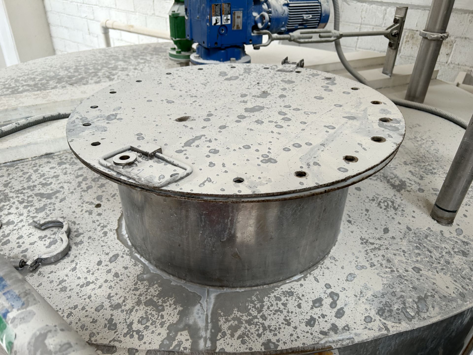 AISI-304 stainless steel tank with a capacity of 20, 800 L; Dimensions: Height: 4.88 m, Diameter: 2 - Image 10 of 14