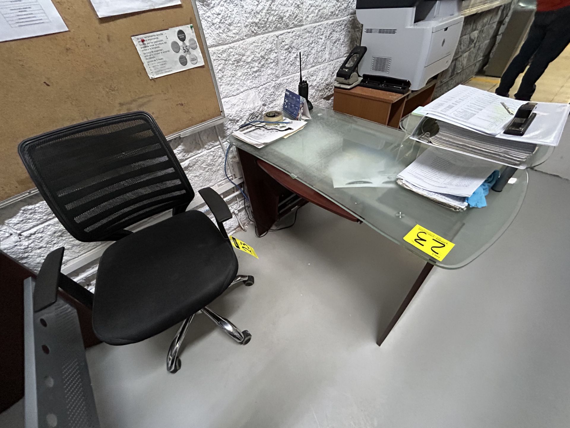 Lot of office furniture includes: 4 Wooden desk with glass top measures approximately 1.5 x 0.57 x - Image 2 of 9