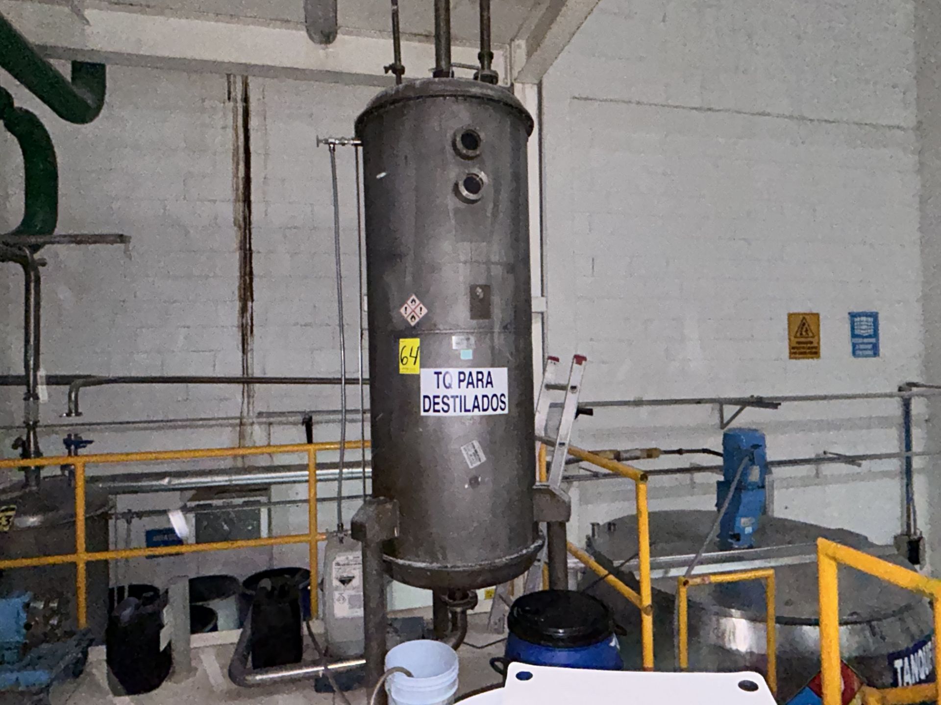 Alcohol Condensate Tank, 304 stainless steel tank; with Dimensions Height: 2.32 m Width: 0.84 m; Fe - Image 4 of 8