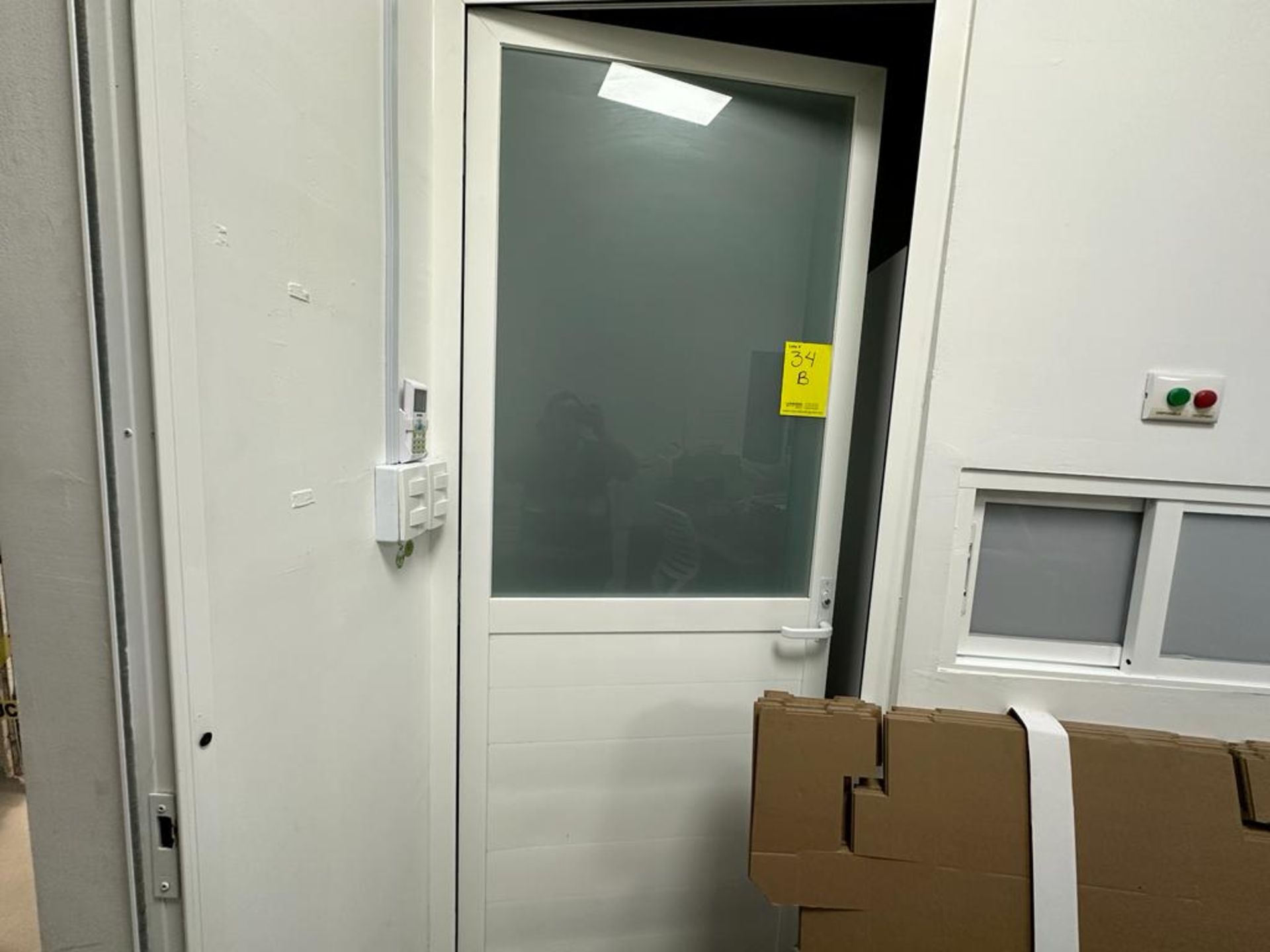 Lot consists of: 1 aluminum window with glass measures approximately 11.98 x 1.49 m; 1 aluminum - Image 2 of 26