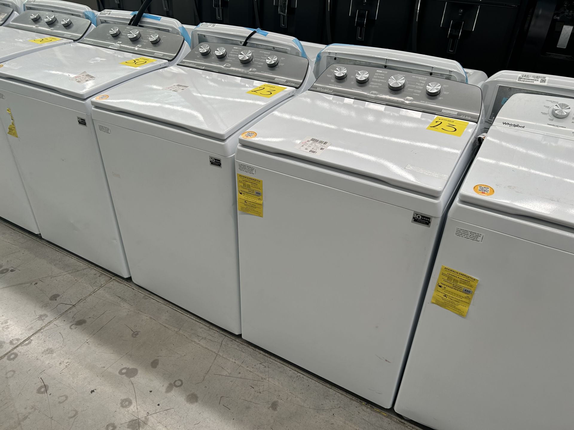 Lote de 2 Lavadoras contiene: 1 Lavadora de 22 KG, Marca WHIRPOOL, Modelo 8MWTW2224MPM0, Serie 9668 - Image 2 of 6