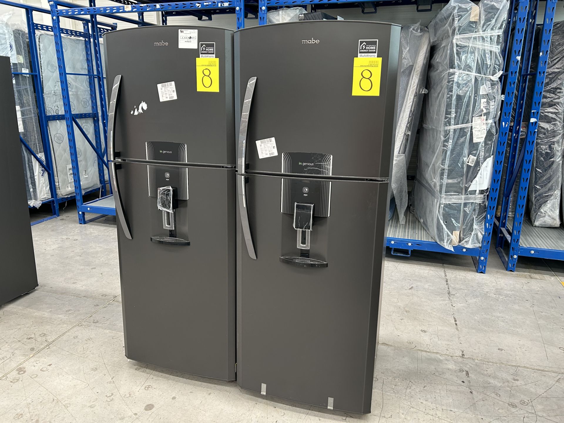 Lote de 2 Refrigeradores contiene: 1 Refrigerador con dispensador de agua Marca MABE, Modelo RME360 - Image 2 of 6
