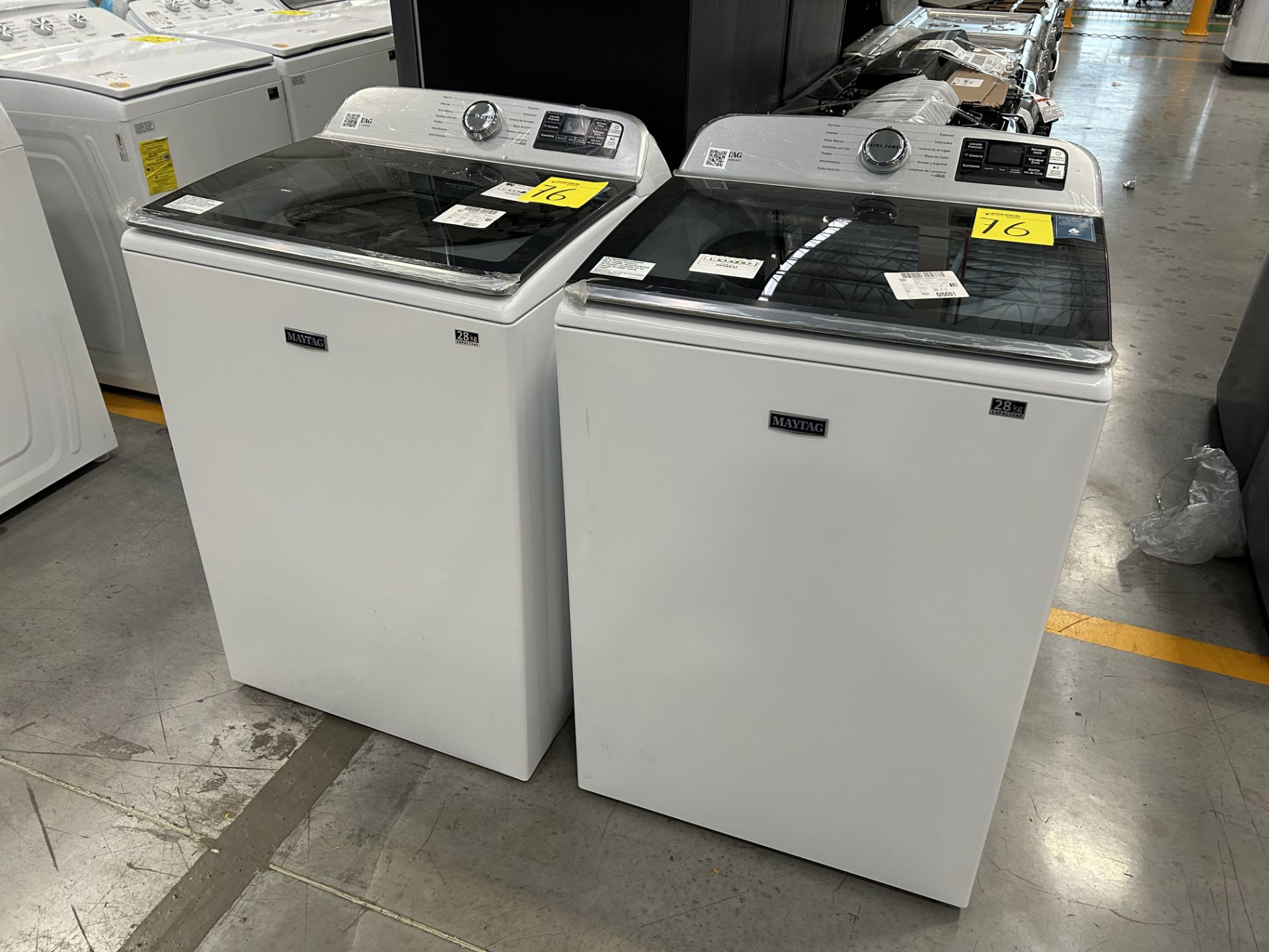 Lote de 2 Lavadoras contiene: 1 Lavadora de 28 KG, Marca MAYTAG, Modelo 7MMVW7230LW1, Serie 800356, - Image 2 of 5