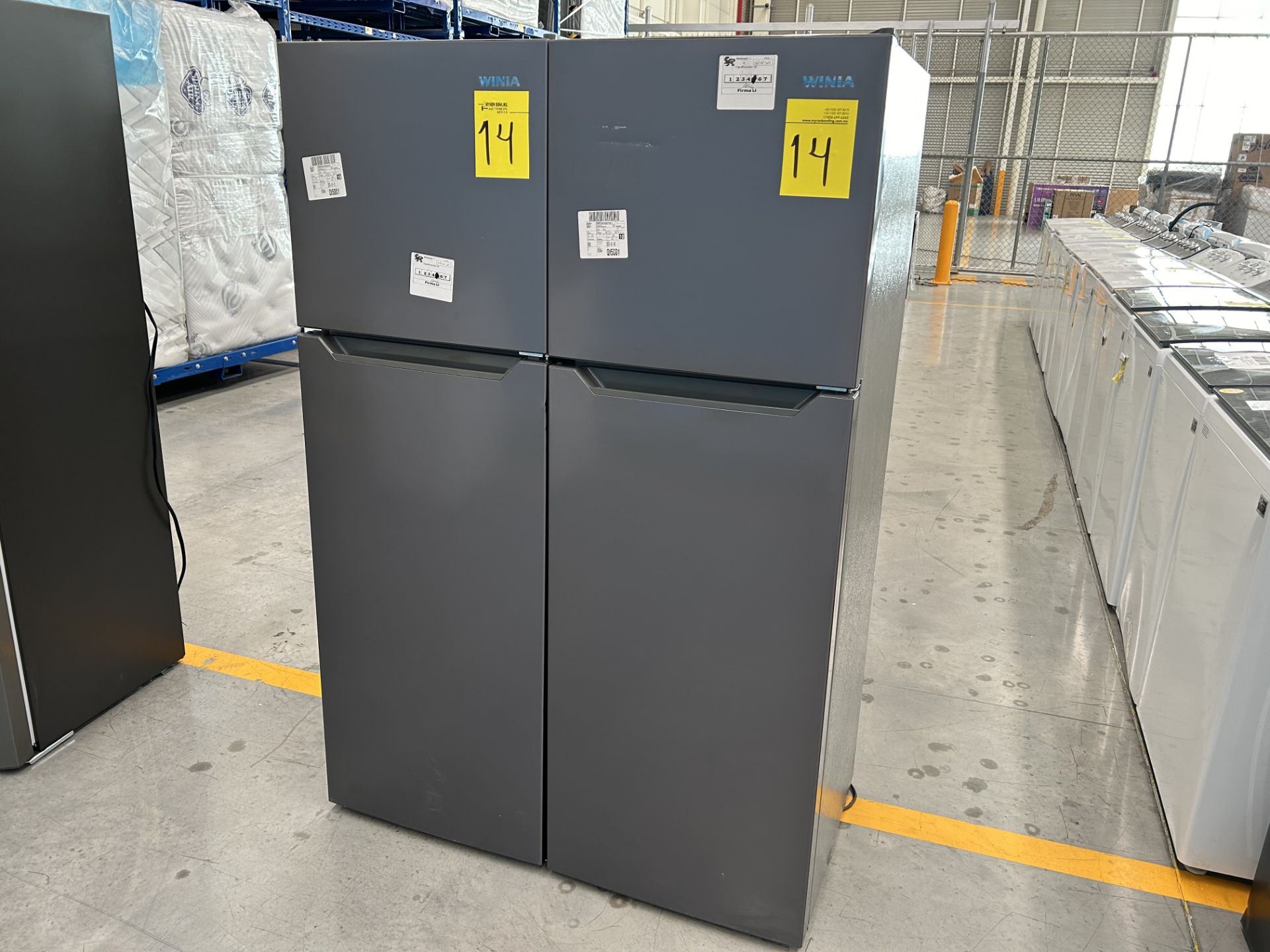 Lote de 2 Refrigeradores contiene: 1 Refrigerador Marca WINIA, Modelo WRT9000AMMX, Serie 012580, Co - Image 3 of 6