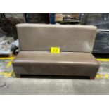 Lote de 3 Piezas, Contiene; 2 Sillones Tipo Boot Triples de Madera Forrados en Vinil Color Café Med