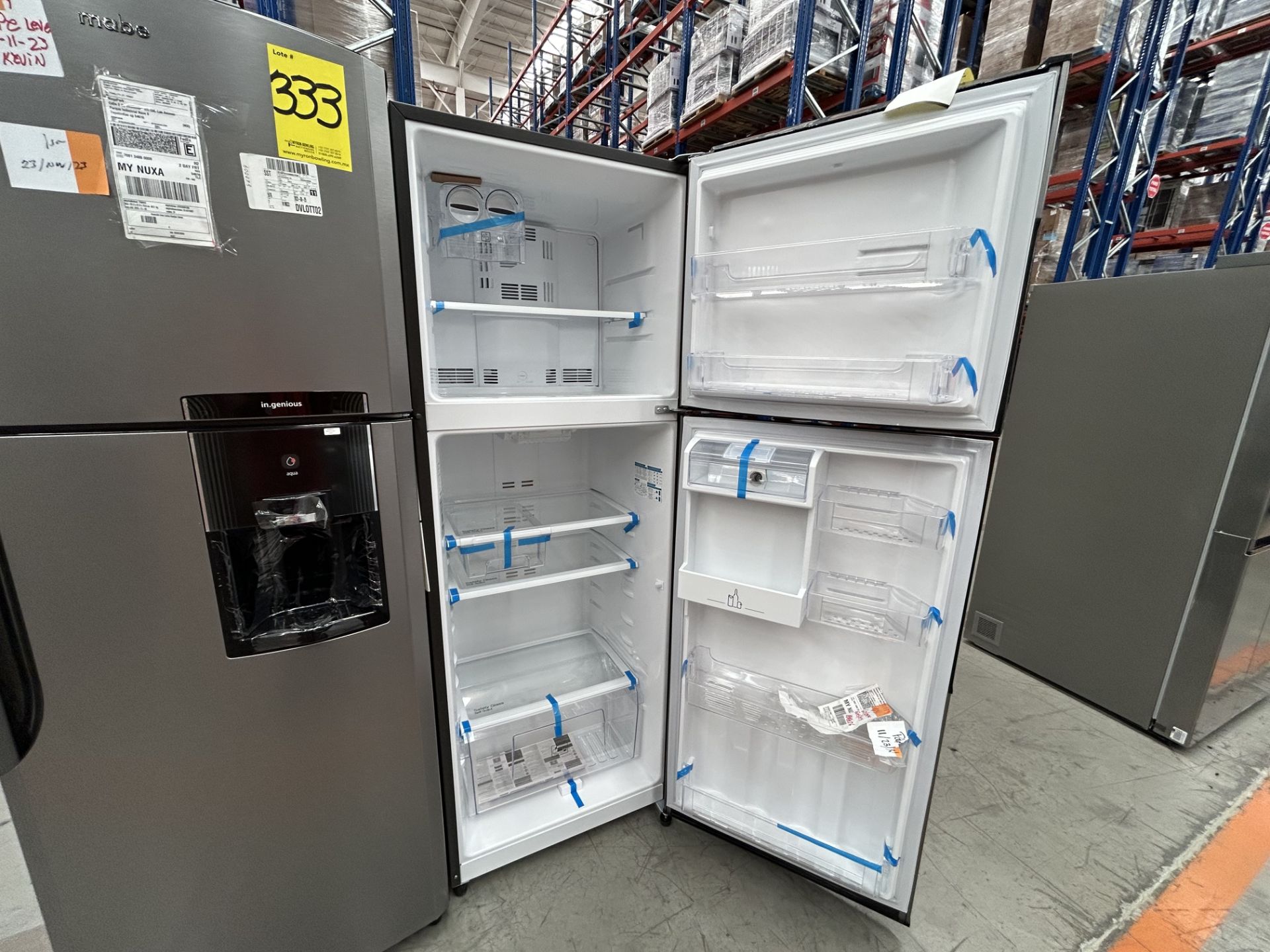 Lote de 2 refrigeradores contiene: 1 Refrigerador con dispensador de agua Marca MABE, Modelo RMS400 - Image 4 of 6