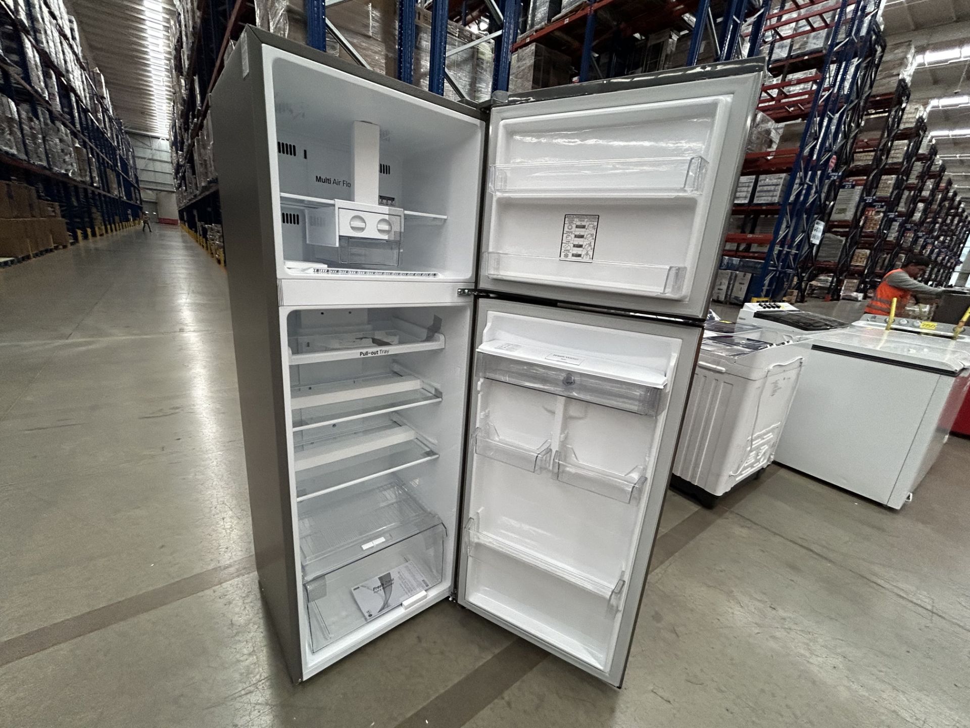 Lote de 2 refrigeradores contiene: 1 Refrigerador con dispensador de agua Marca LG, Modelo GT32WDC, - Image 5 of 6