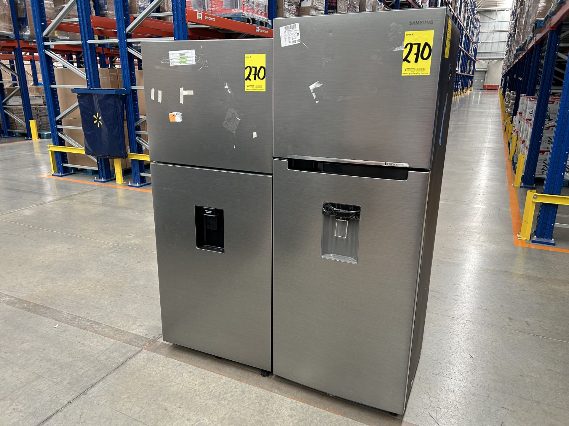 Lote de 2 refrigeradores contiene: 1 Refrigerador con dispensador de agua Marca SAMSUNG, Modelo RT4 - Image 2 of 7