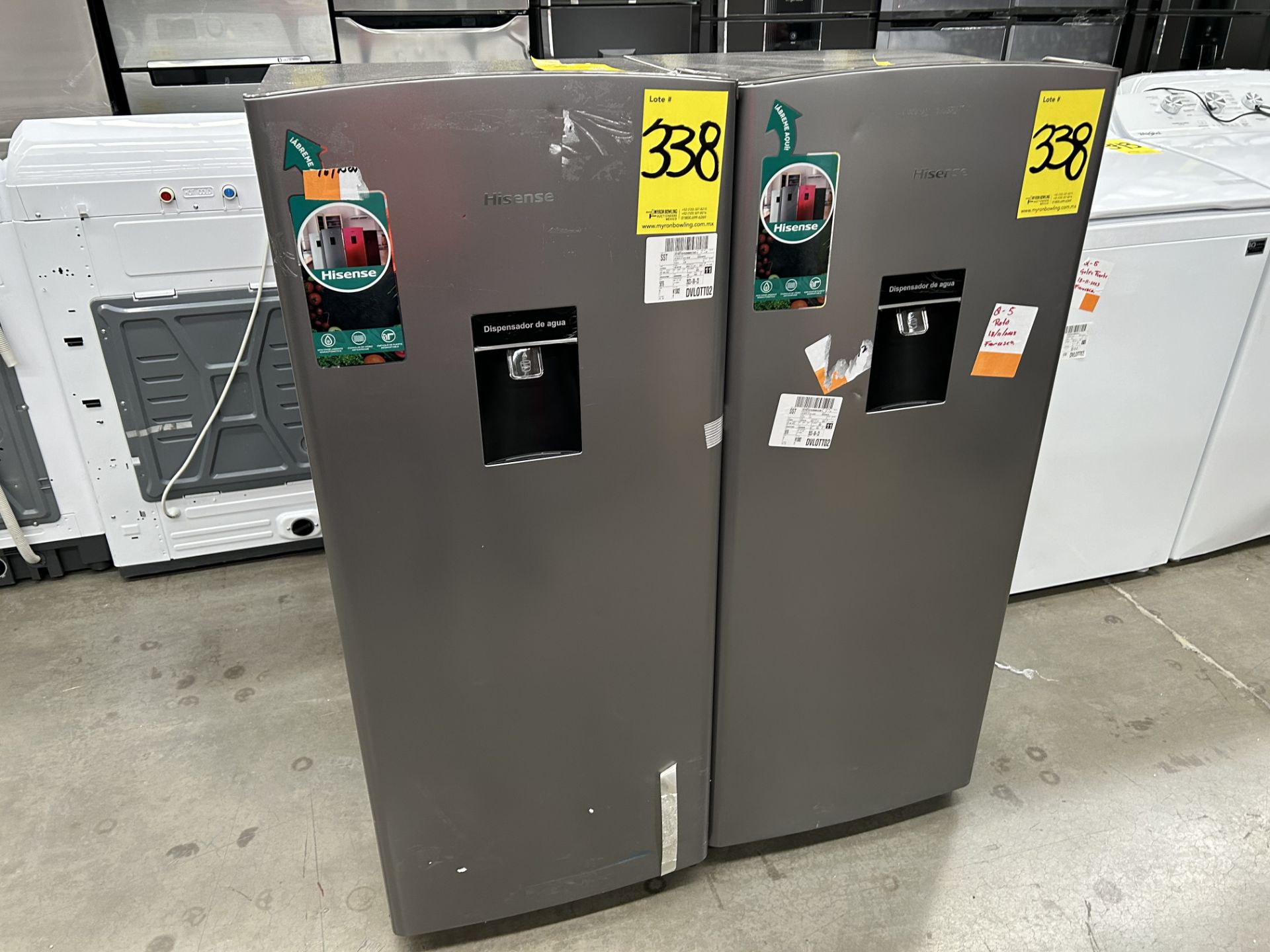 Lote de 2 refrigeradores contiene: 1 Refrigerador con dispensador de agua Marca HISENSE, Modelo RR6 - Image 3 of 6