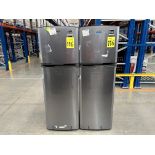 Lote de 2 refrigeradores contiene: 1 Refrigerador Marca MABE, Modelo RMA250PVMRED, Serie 16543, Col