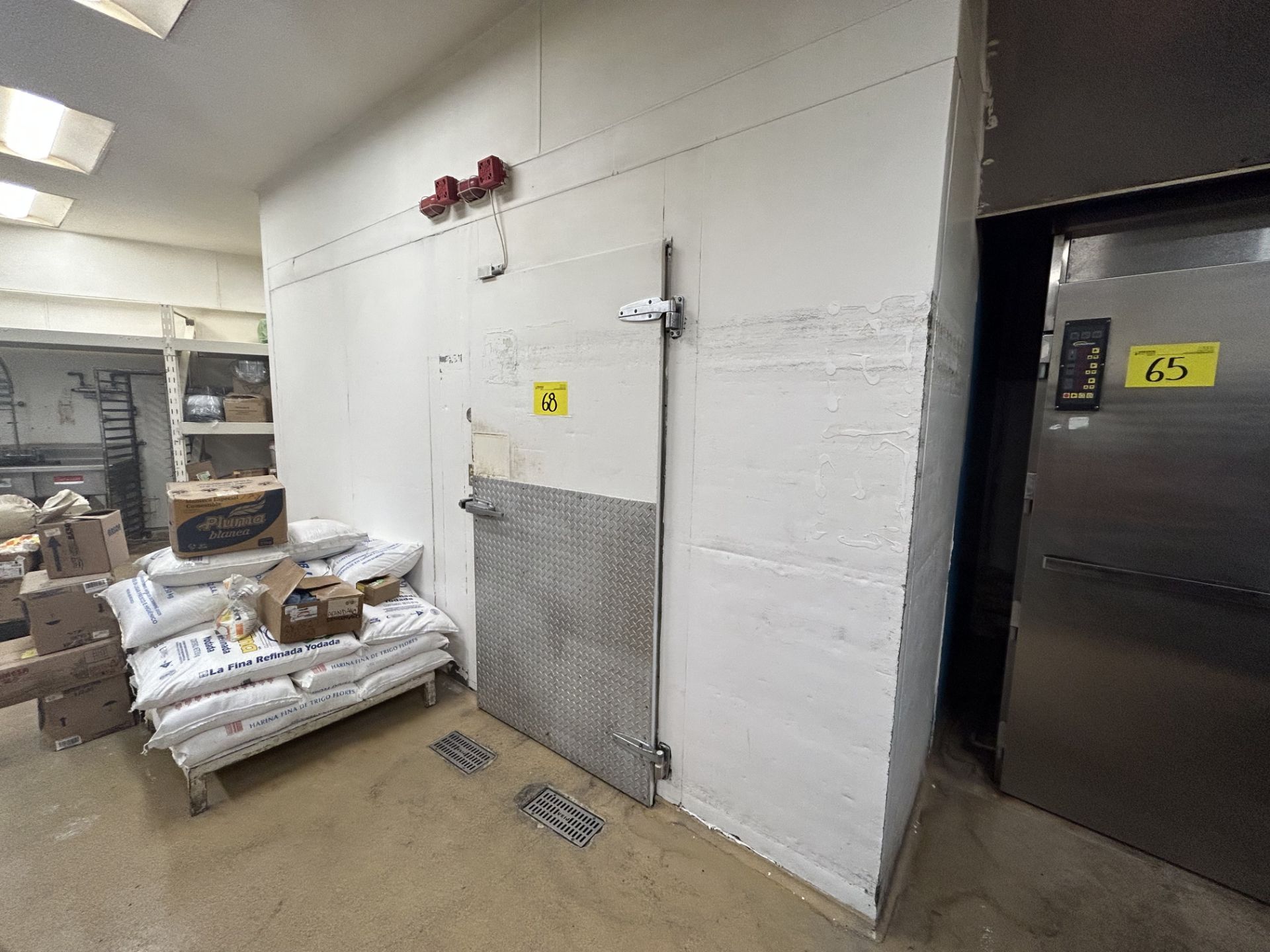 (Pago y remoción urgente) Cámara combo (comparten muro) de refrigeración y congelación para panader - Image 2 of 14