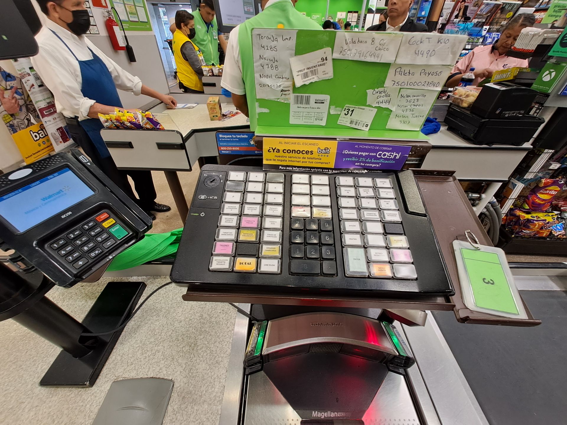 (Pago y remoción urgente) 1 Mueble checkout de madera con banda; Incluye punto de venta (teclado, m - Image 7 of 12