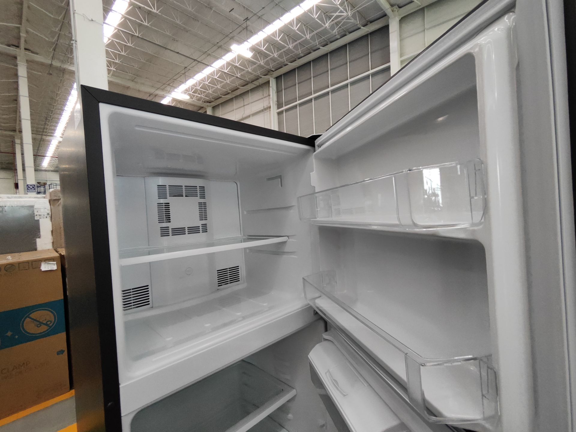 Lote de 2 refrigeradores contiene: 1 refrigerador con dispensador de agua Marca MABE, Modelo RME360 - Bild 7 aus 8