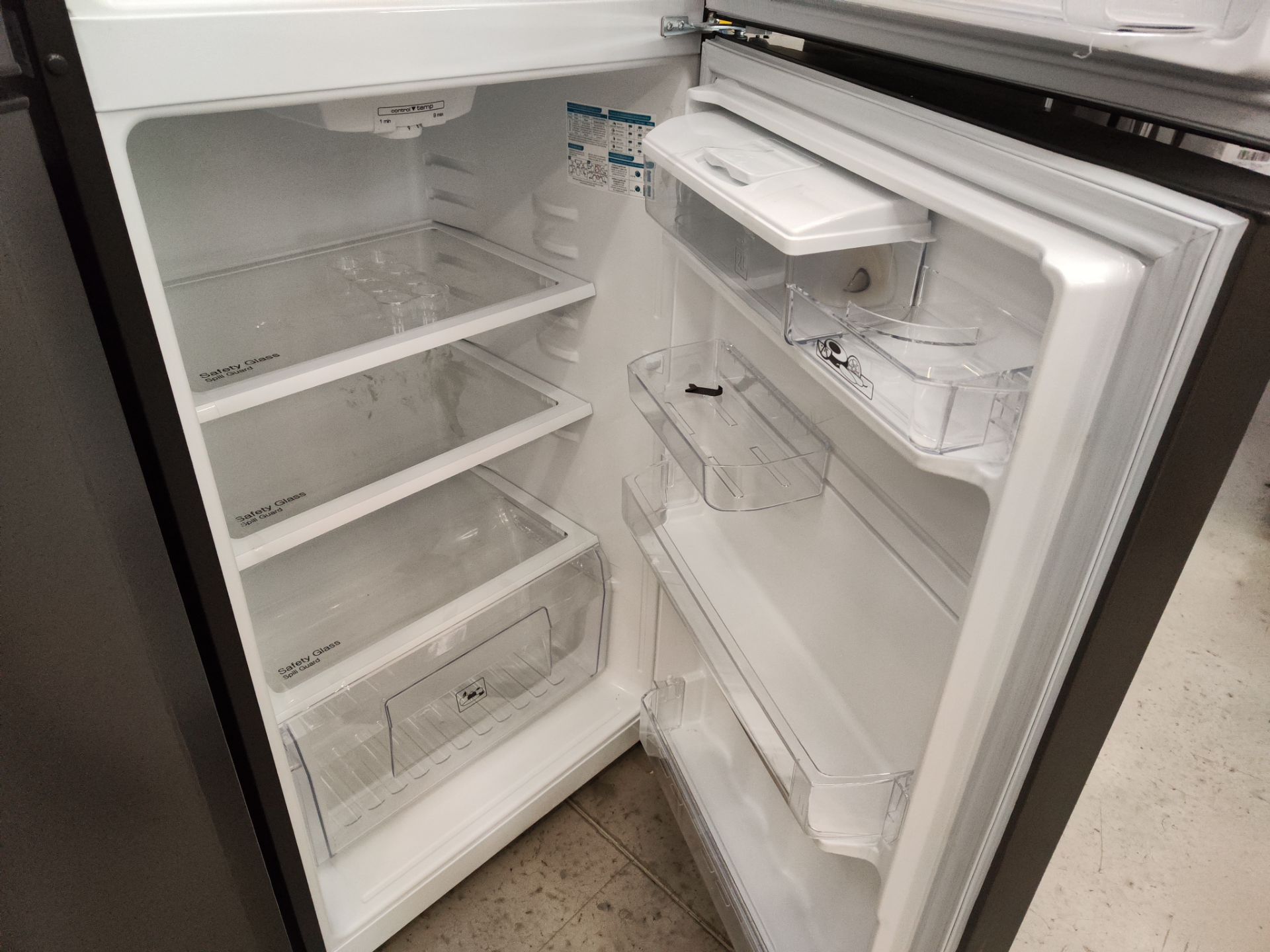 Lote de 2 refrigeradores contiene: 1 refrigerador con dispensador de agua Marca MABE, Modelo RME360 - Bild 7 aus 8